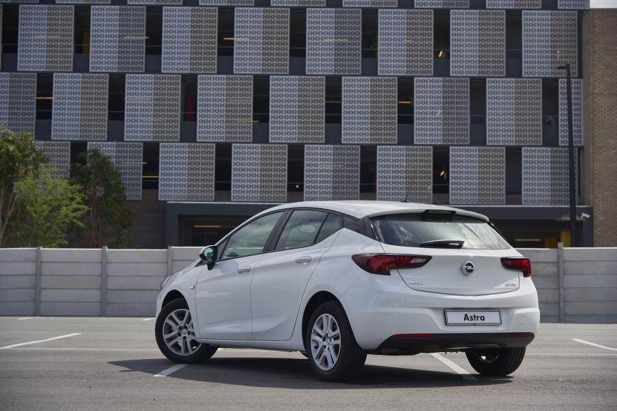 Opel Astra ecoFLEX 2016 года  (ZA) (фото 5 из 29)